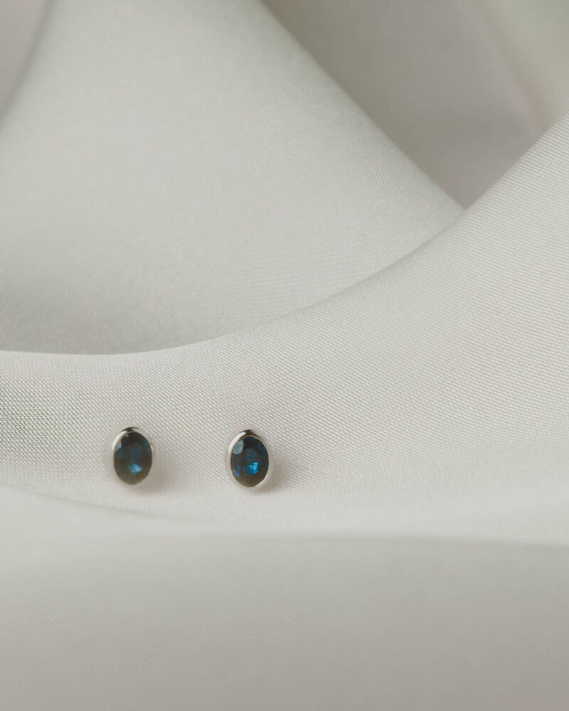 ARETES ZAFIRO AZUL OVAL