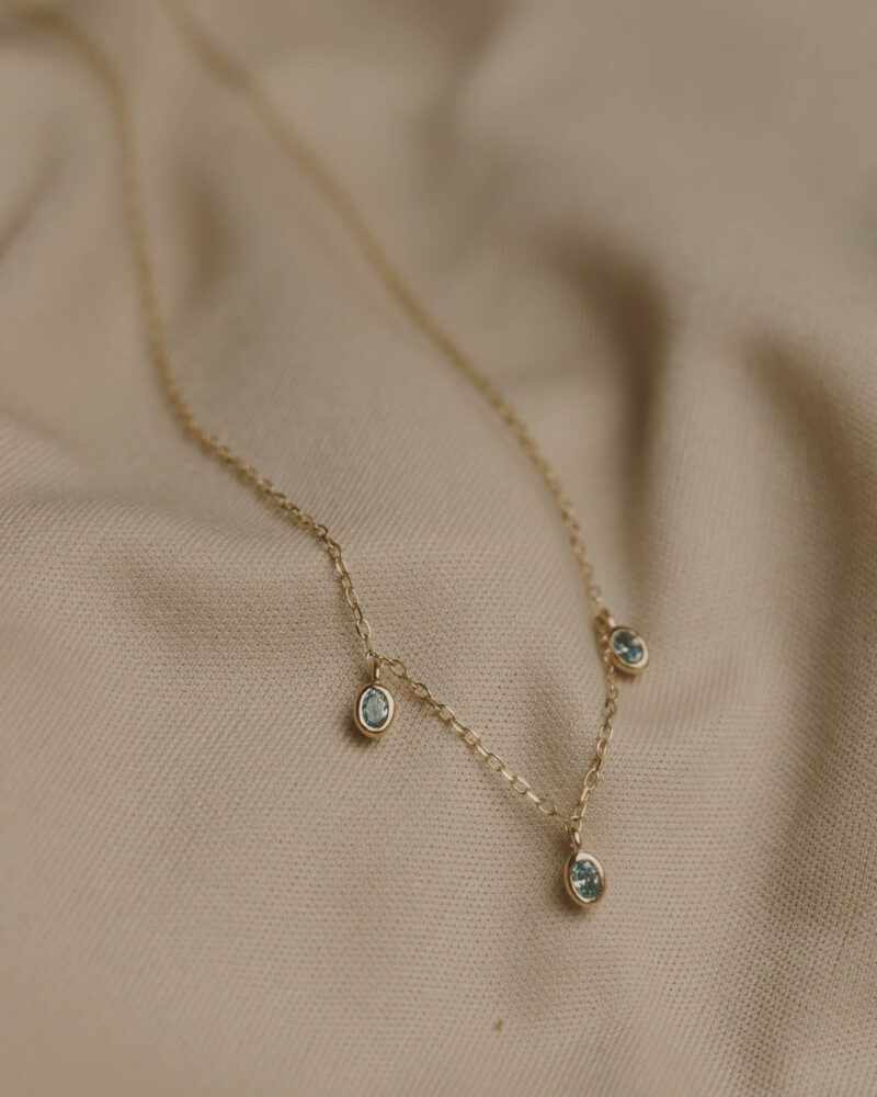 CADENA 3 DIJES DIAMANTES AZULES